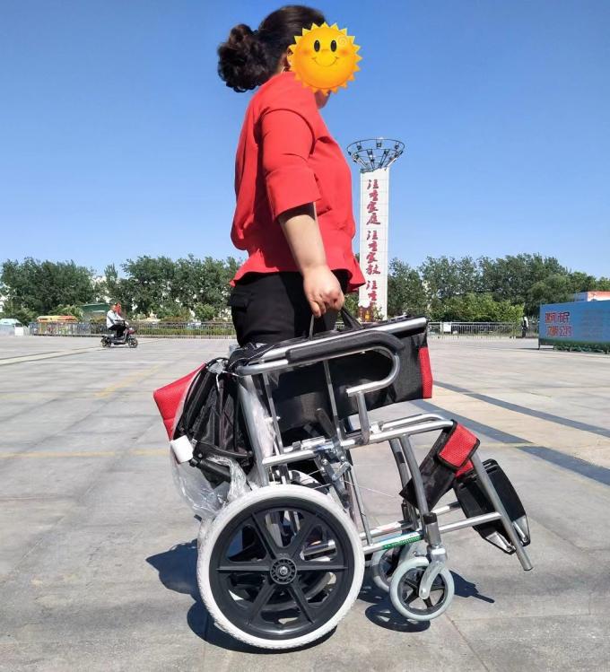 Hot Sale Manual Adjustable Lightweight Aluminum Alloy Toilet Foldable Wheelchair for Disabled People