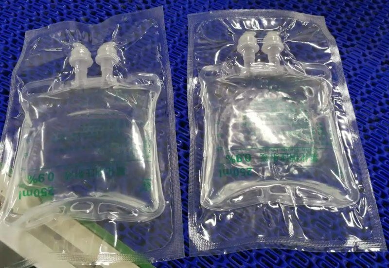 100 مل 250 مل 500 مل محلول ملحي كيس التسريب PVC كيس التسريب طبي ضغط مرة واحدة IV كيس التسريب غير PVC