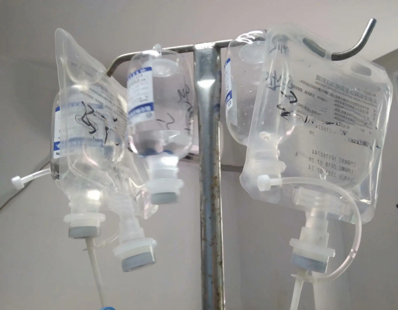 100 مل 250 مل 500 مل محلول ملحي كيس التسريب PVC كيس التسريب طبي ضغط مرة واحدة IV كيس التسريب غير PVC